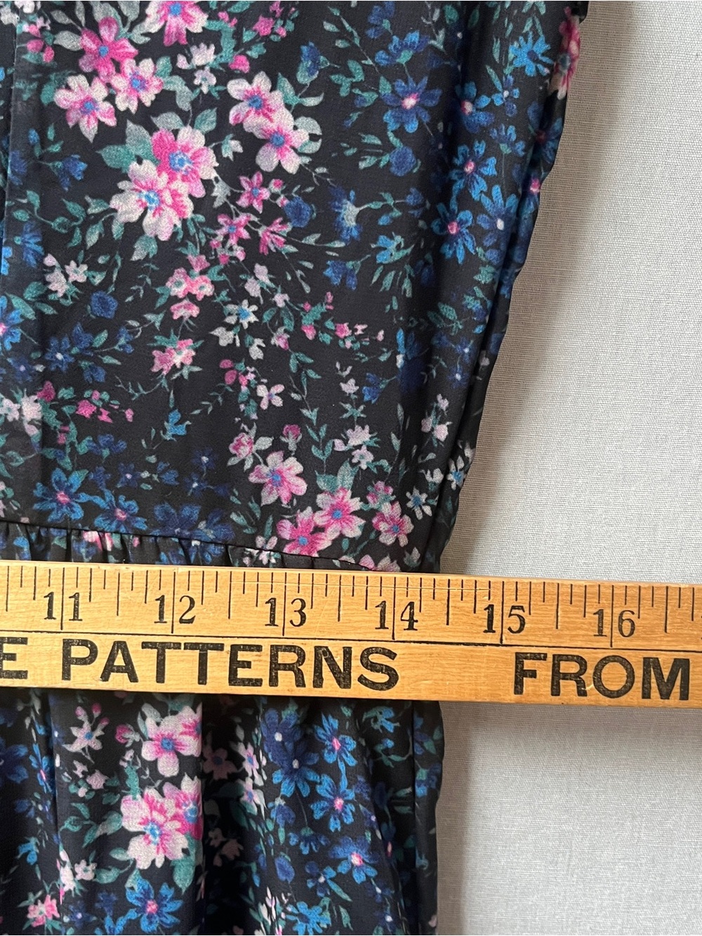 American Eagle Navy Floral Ruffle Hem Chiffon Maxi Dress Size S - Picture 8 of 11